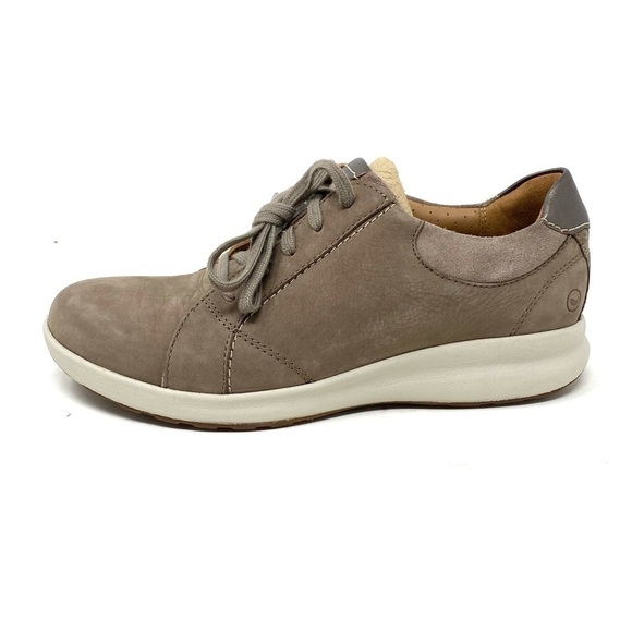 Clarks Un Adorn Lace Pebble Nubuck Leather NARROW - Picture 1 of 7